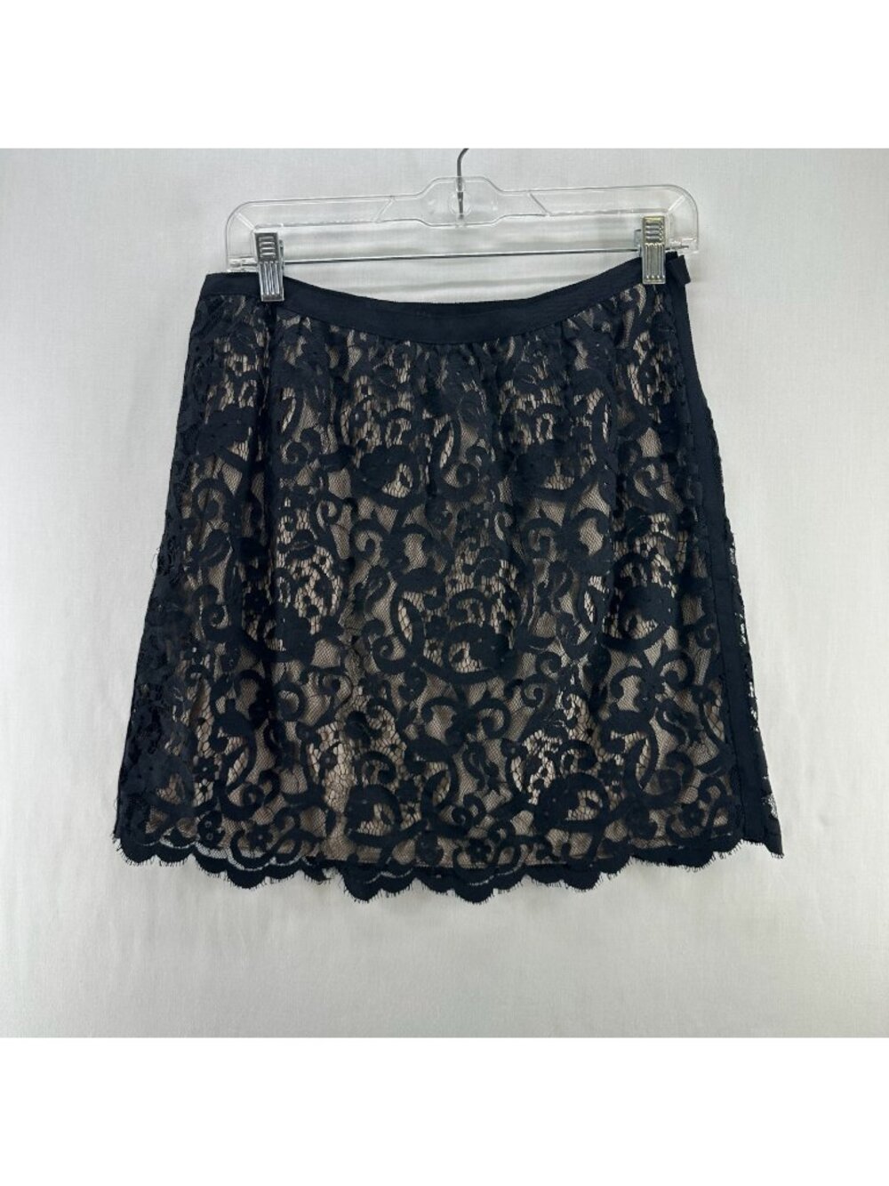 LOFT Lace Overlay Mini Skirt Womens 6 Side Zip Scalloped Eyelash Hem Black Nude